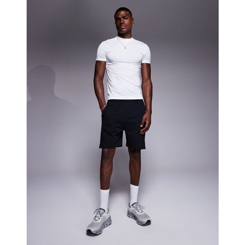 4505 Icon muscle fit training t-shirt with quick dry in white