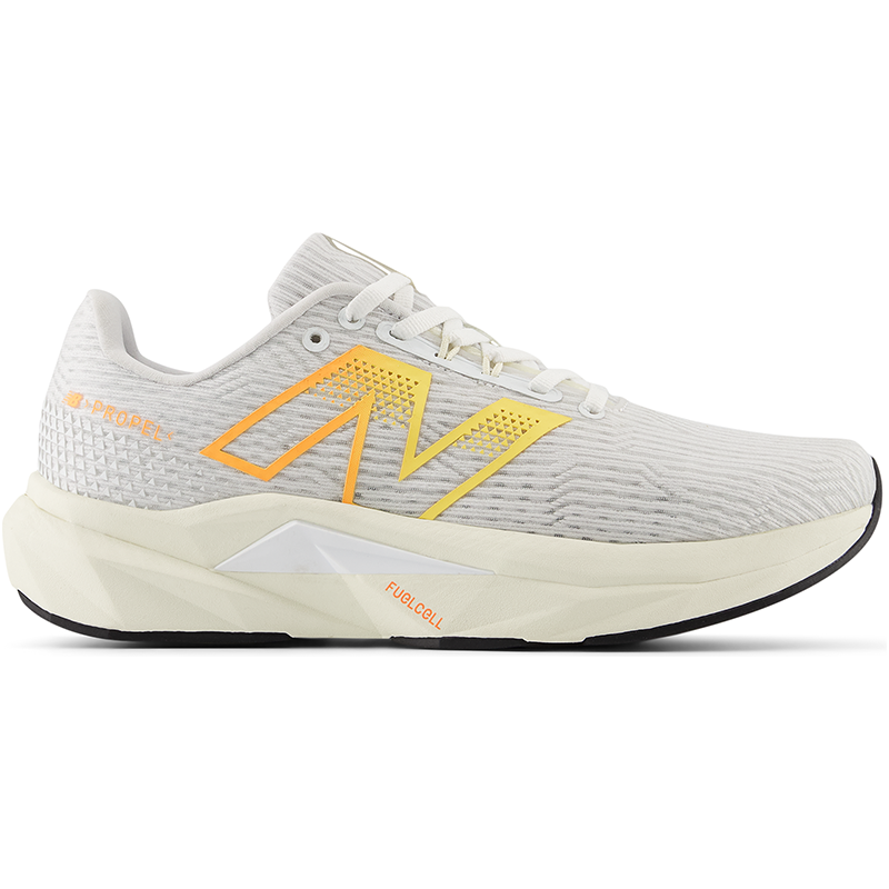 Dámské boty New Balance FuelCell Propel v5 WFCPRCF5 – šedé 103712082
