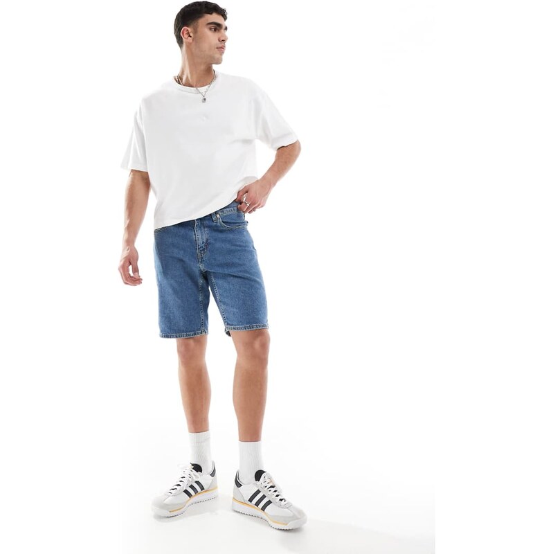 Levis 445 athletic straight fit denim shorts in mid wash-Blue