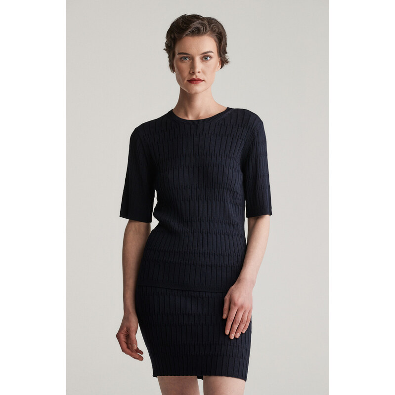 SVETR GANT TEXTURED SHORT SLEEVE C-NECK EVENING BLUE