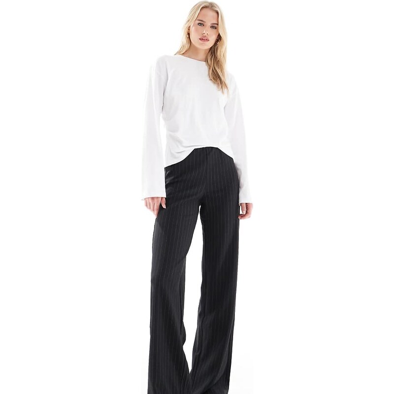 Vero Moda Tall wide leg trousers in charcoal pinstripe-Grey