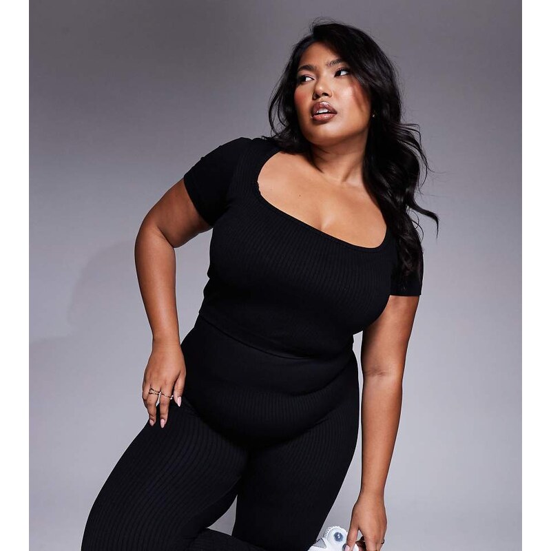 4505 Curve Icon seamless rib performance t-shirt in black 104336156