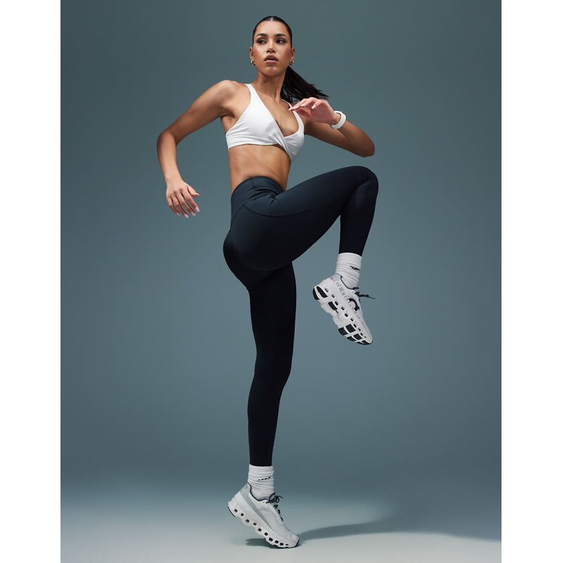 4505 Icon active tie waist run legging with phone pocket in