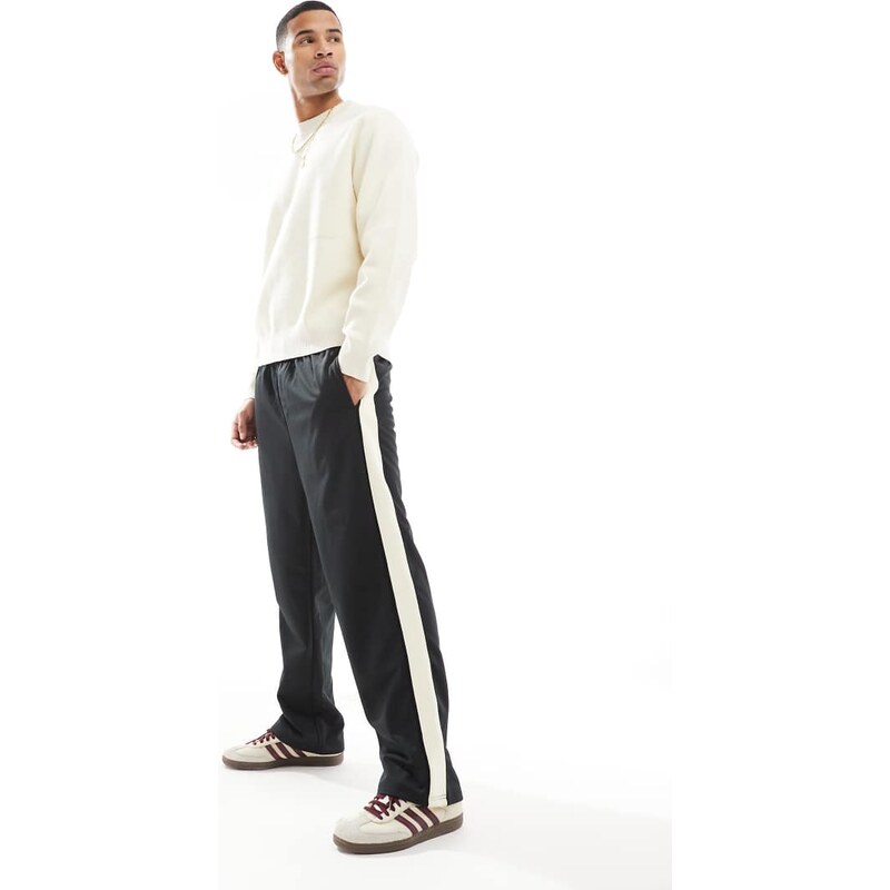 Jack & Jones karl fit loose fit sweat pants with side stripe in