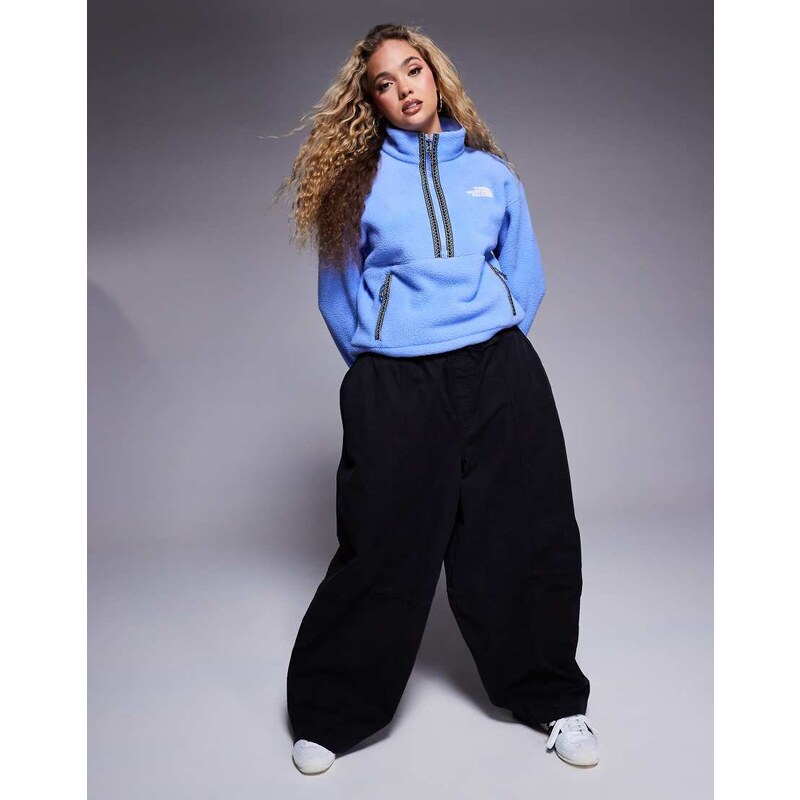 The North Face Fleeski Quarter Zip Pullover in blue