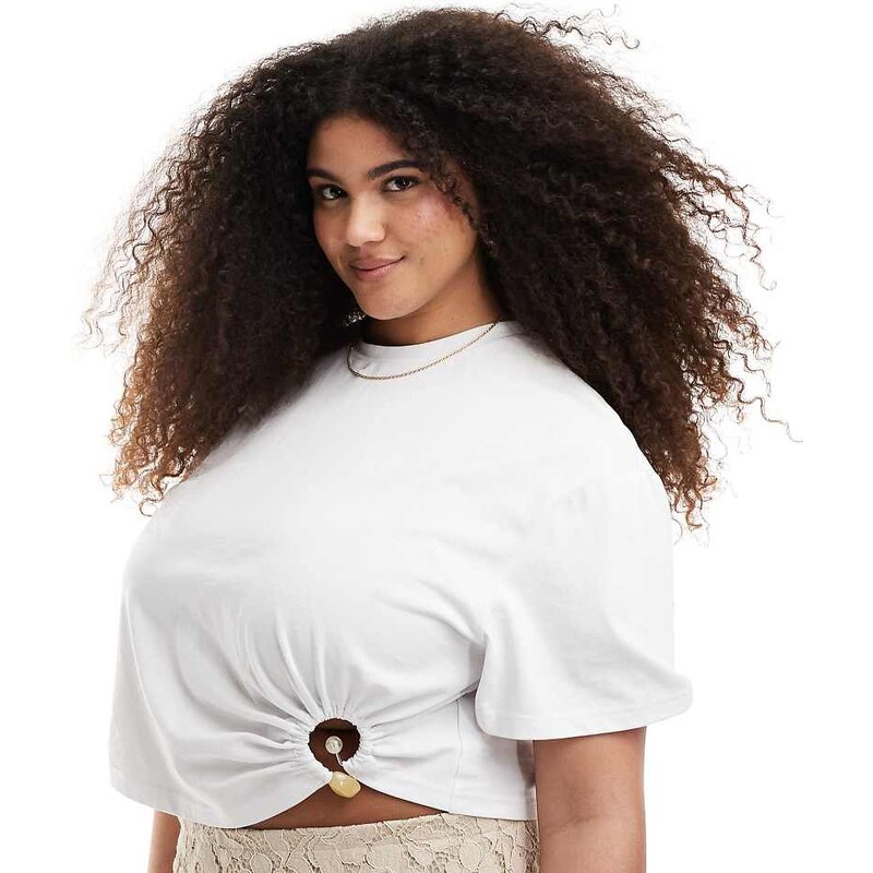 4th & Reckless Plus beaded ring detail cropped t-shirt in white 104664576