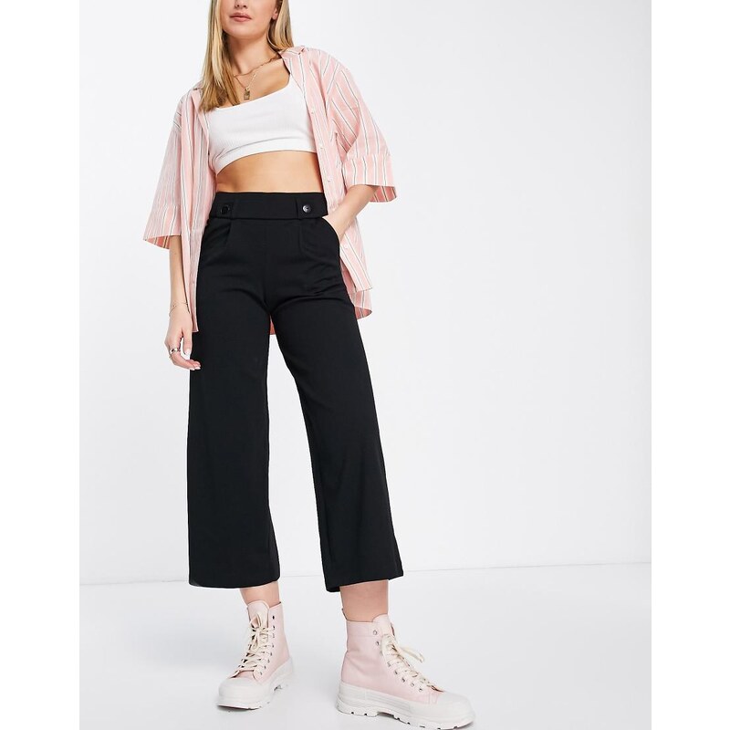 JDY button detail cropped culottes in black 106808930