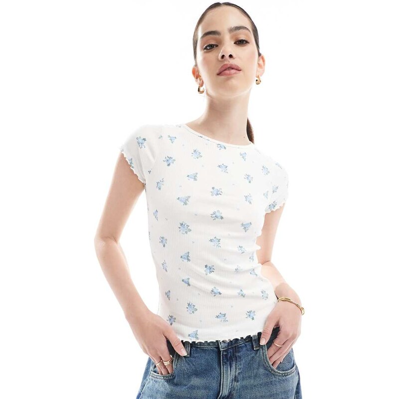 New Look babylock ditsy floral t-shirt in white 104805319