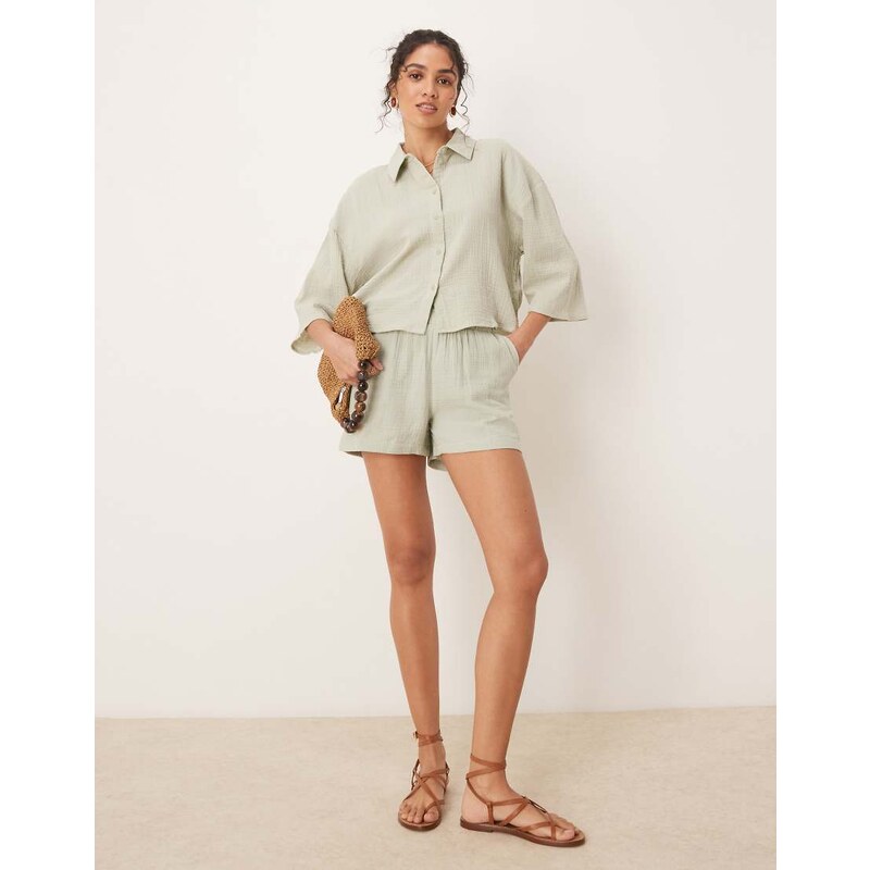 JDY cheesecloth shorts co-ord in sage-Green 114978234