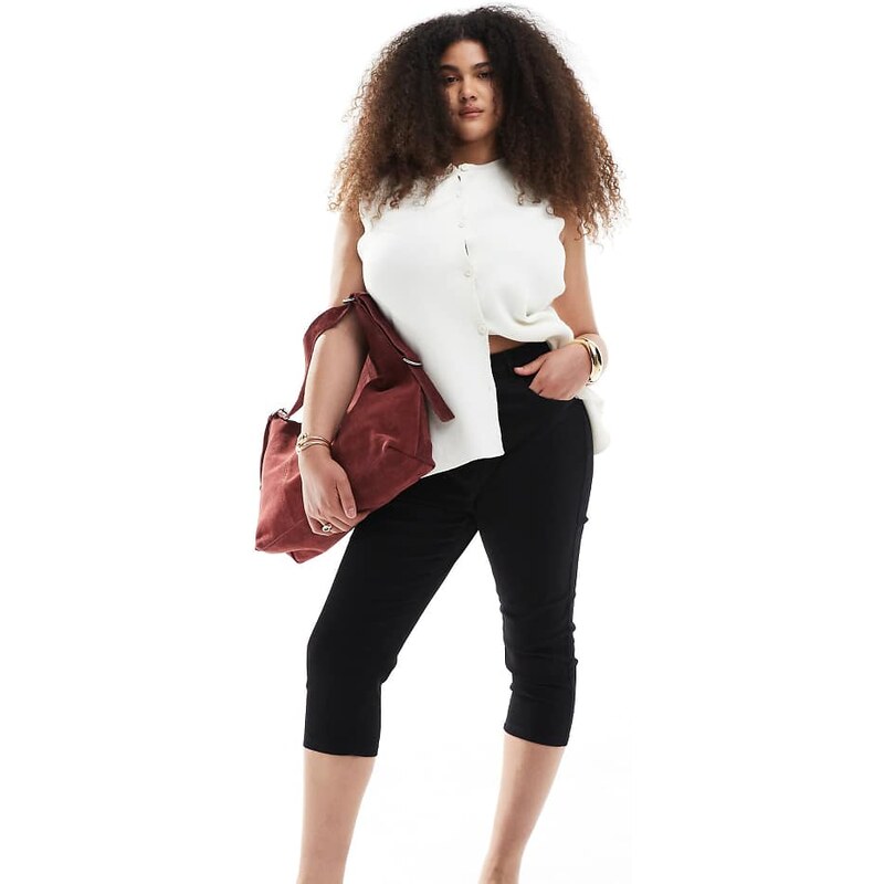 ONLY Curve capri trousers in black
