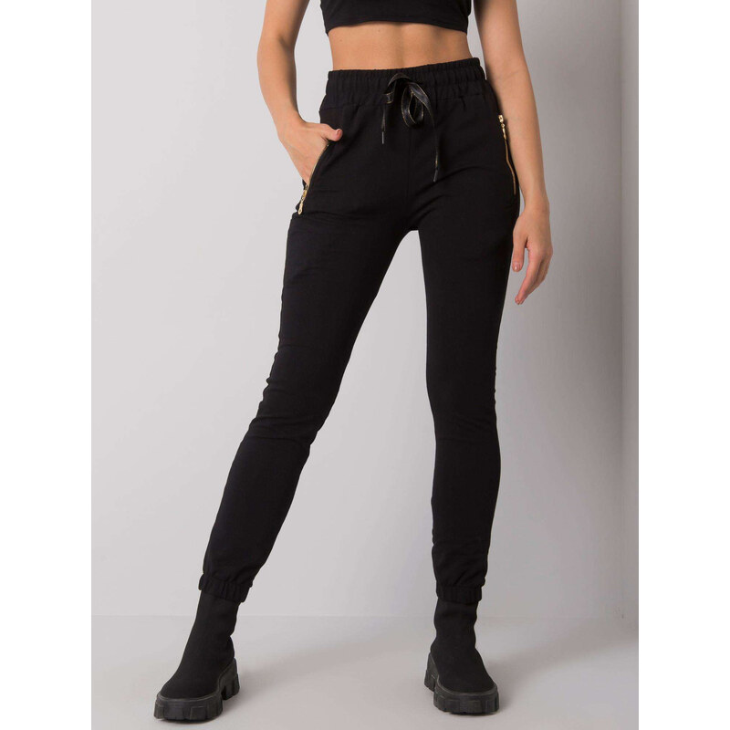RELEVANCE Černé tepláky s kapsami na zip -black Černá