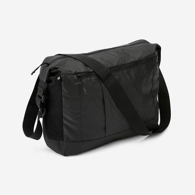 DECATHLON Skladná turistická brašna TRAVEL 15 l černá