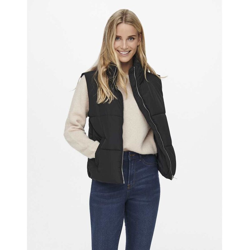 JDY Puffer gilet in black 1