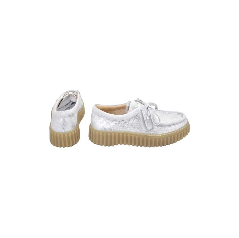 Šněrovací polobotky s moc toe detailem Clarks 26181192 stříbrná 105081915