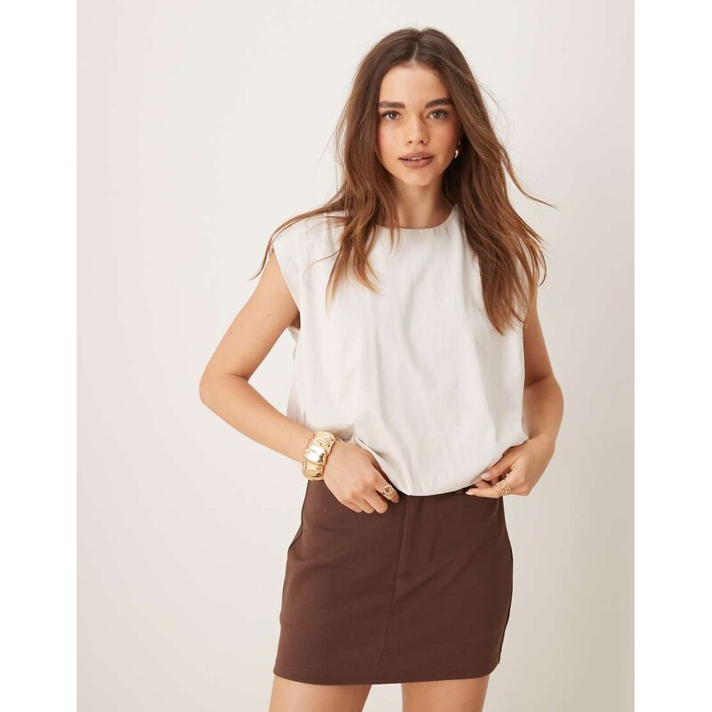JDY sleeveless bubble hem top in white 105104975