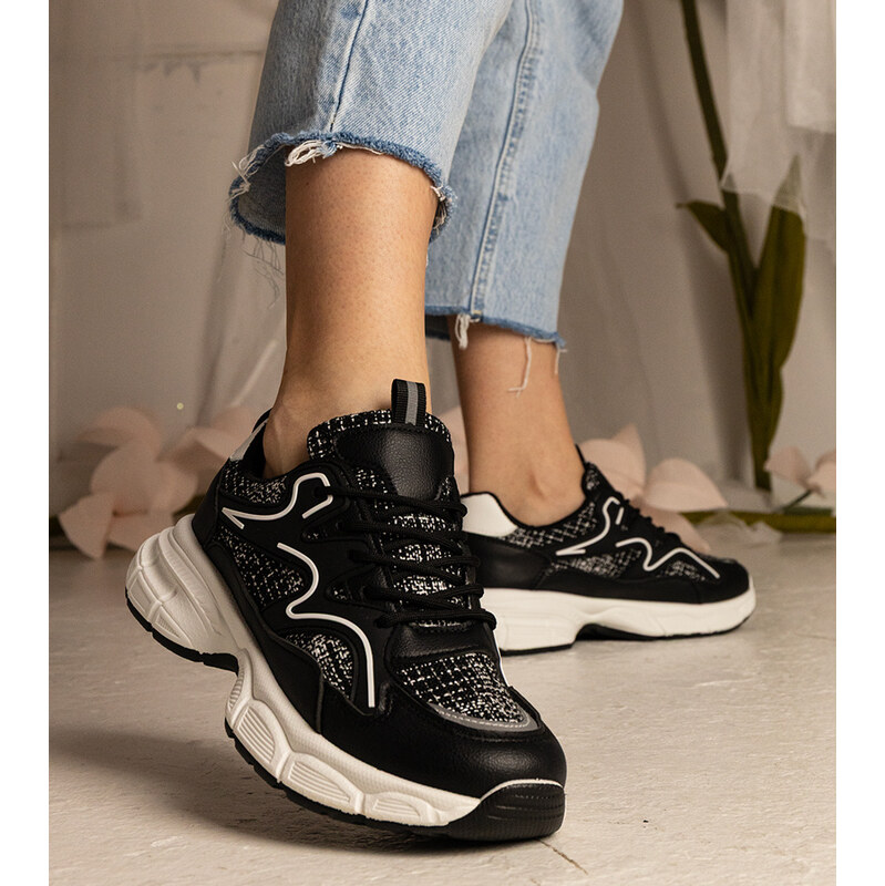 Gemre Black womens sports sneakers Maurita