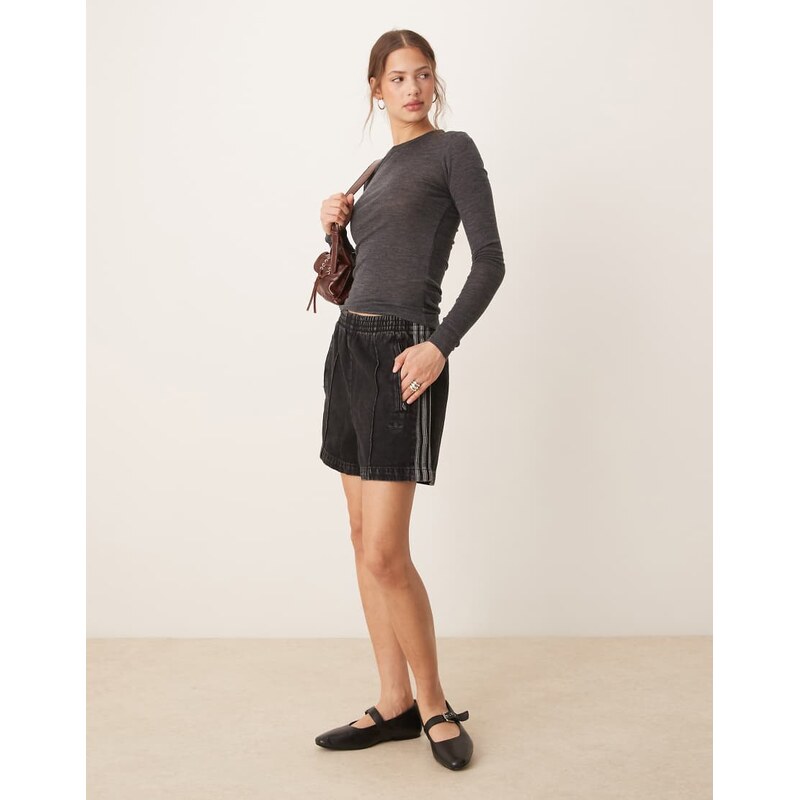 adidas Originals Adicolor 90s denim shorts in black 105221856