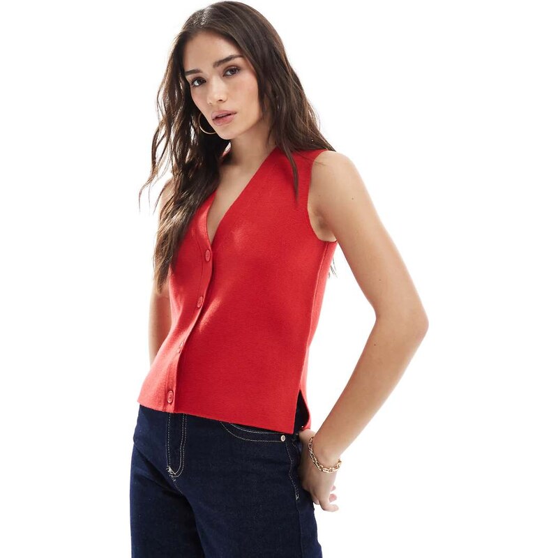 New Look button down knitted waistcoat in bright red 106022517