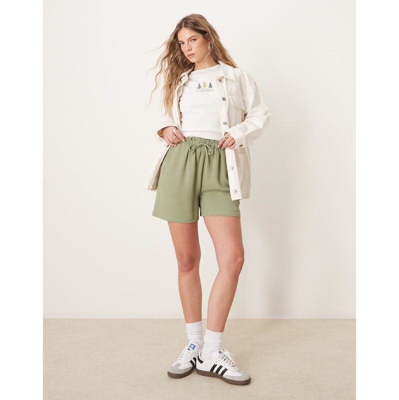 Vila loose fit tie waist shorts in oil green