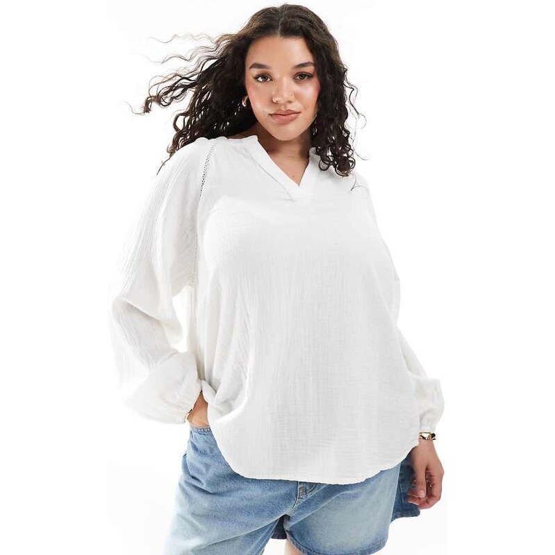 ONLY Curve cheesecloth v neck blouse in white 105260032