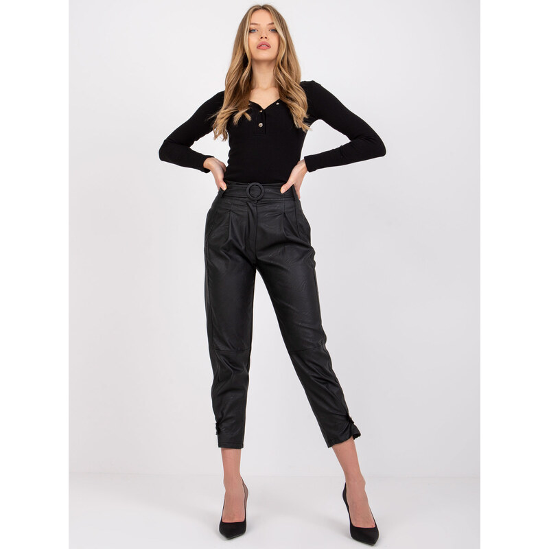 ITALY MODA Černé koženkové kalhoty Virginie -DHJ-SP-3057.47