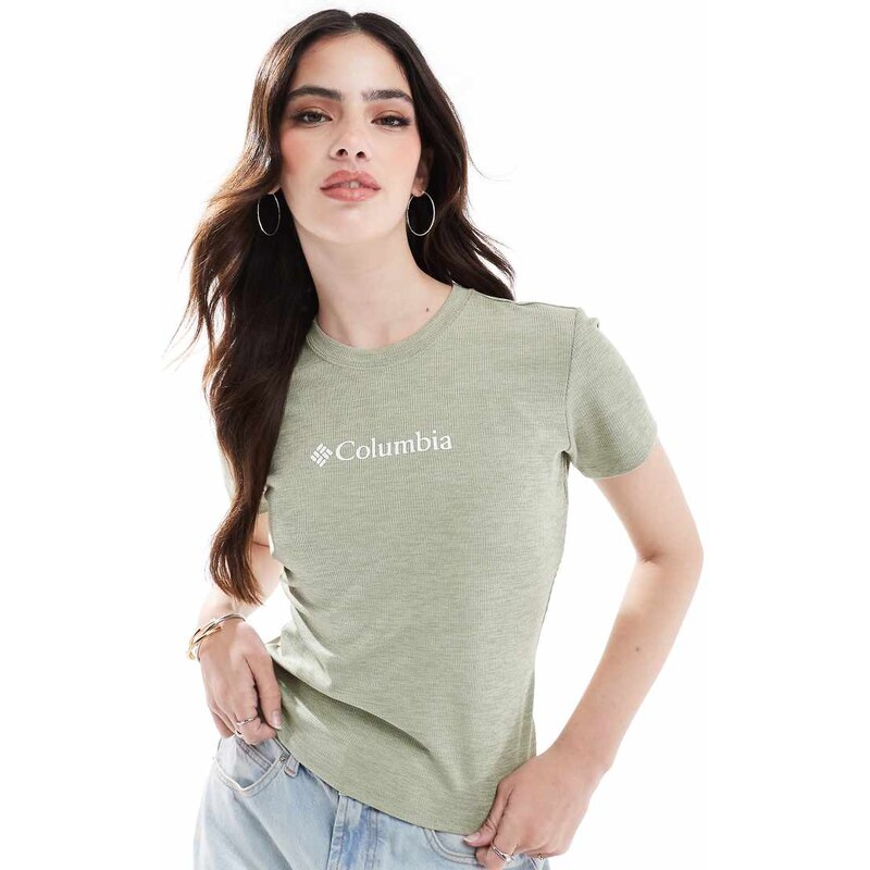 Columbia Move t-shirt in green 105428330