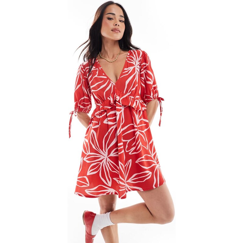 Wednesdays Girl bold bloom mini smock dress in red 105604123