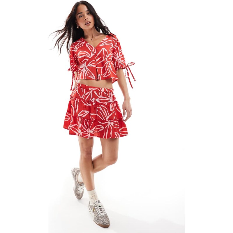 Wednesdays Girl bold bloom print mini skirt co-ord in red 105504024