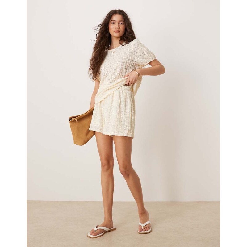 Vila textured short co-ord in cream-White 105597724