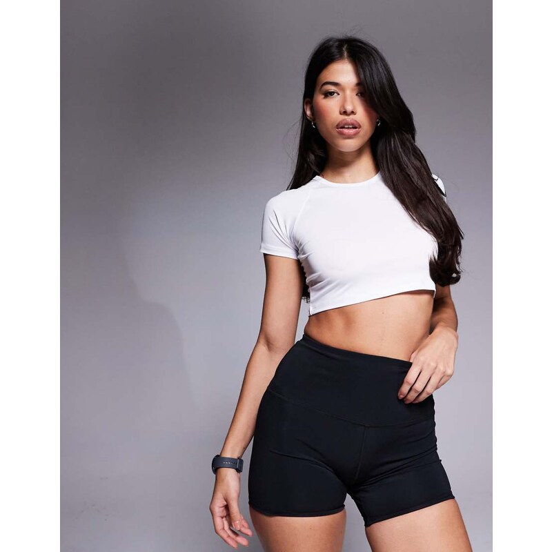 4505 scoop neck cropped performance baby t-shirt in white 111244214