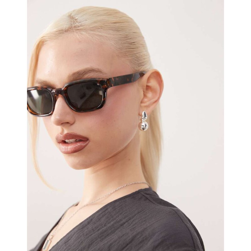 Weekday sunglasses with dark green lens in tortoiseshell-Brown