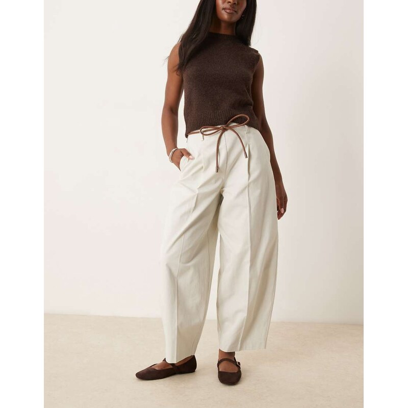 ASOS DESIGN tailored extreme barrel trousers with pleat detail in 105729495