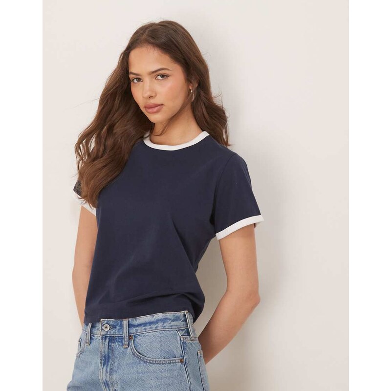 Abercrombie & Fitch cropped t-shirt in navy 105686730