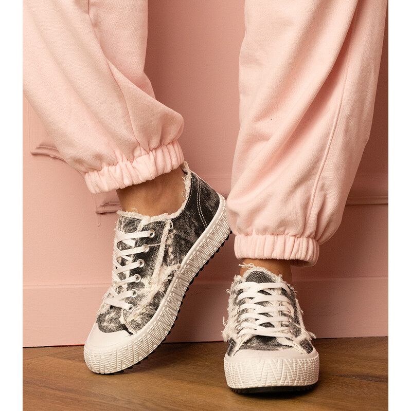 Gemre Black womens sports sneakers Bellina