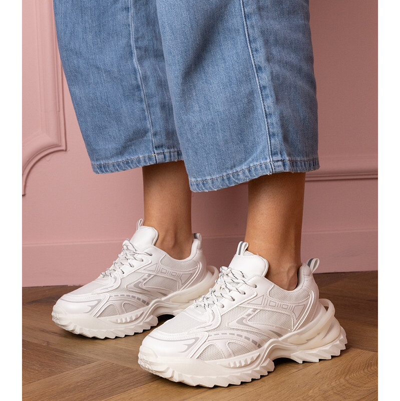 Gemre White sporty sneakers with thick soles Lirana