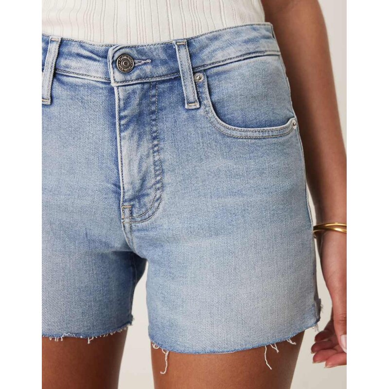 Calvin Klein Jeans mid rise denim shorts in light wash-Blue 105757329