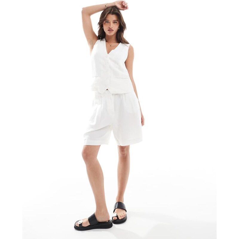 ONLY linen mix tailored short co-ord in white