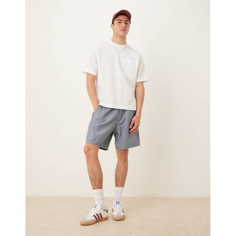 Abercrombie & Fitch 8 relaxed short in navy 105833953