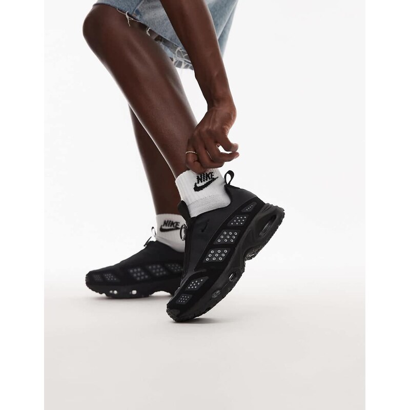 Nike Air Max SNDR unisex trainers in black and silver 105835415
