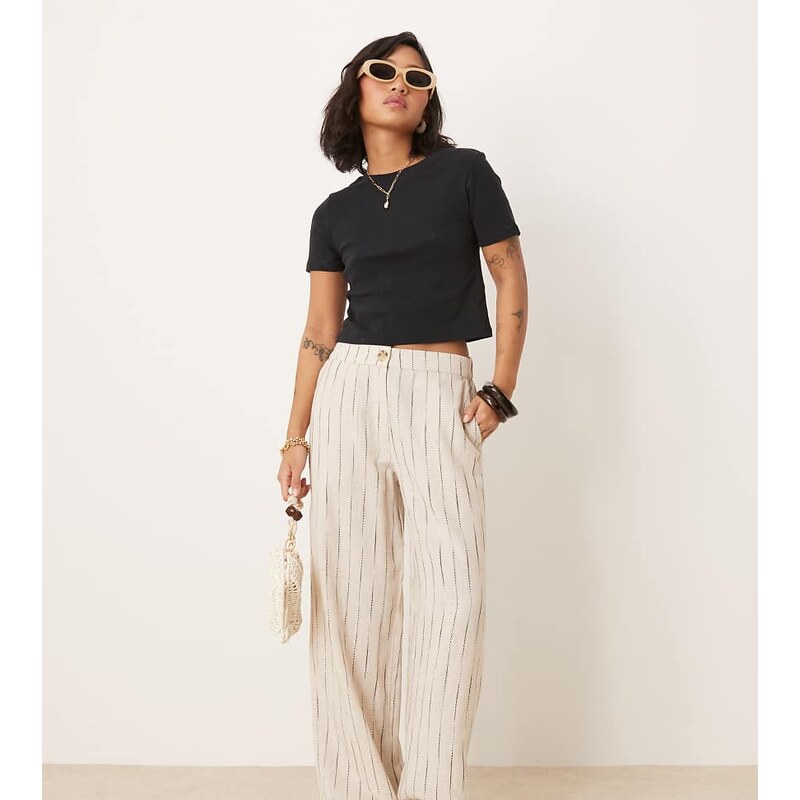 ASOS Petite ASOS DESIGN Petite relaxed straight leg trousers