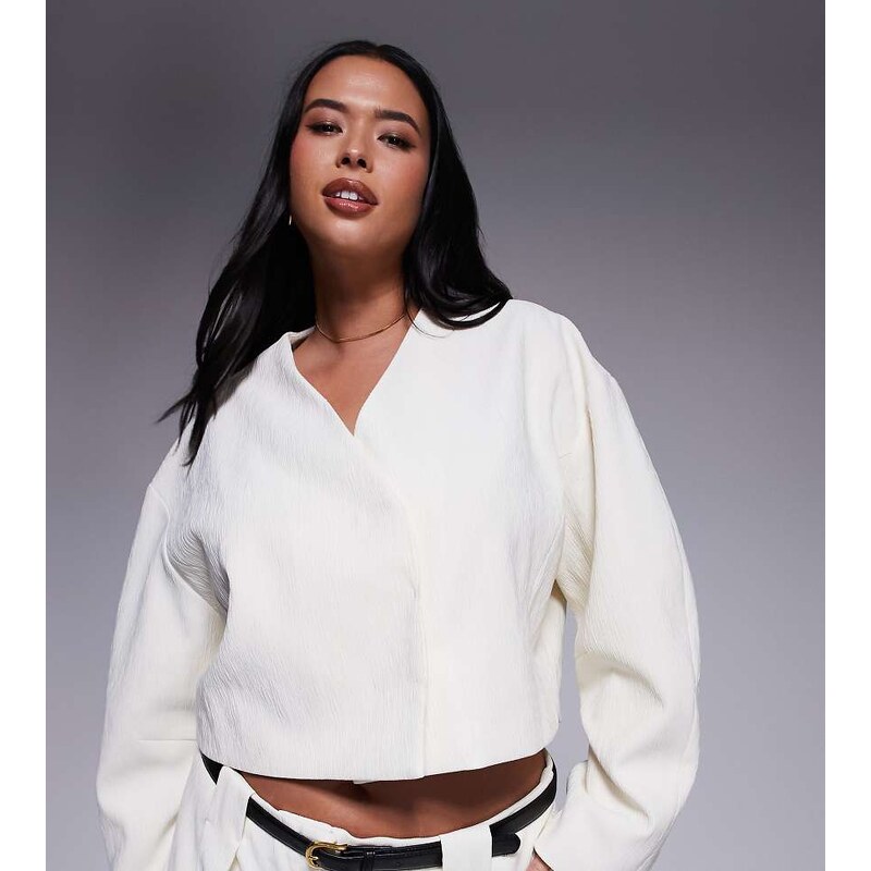 ASOS DESIGN Curve cropped textured blazer co-ord in cream-Neutral 105921115
