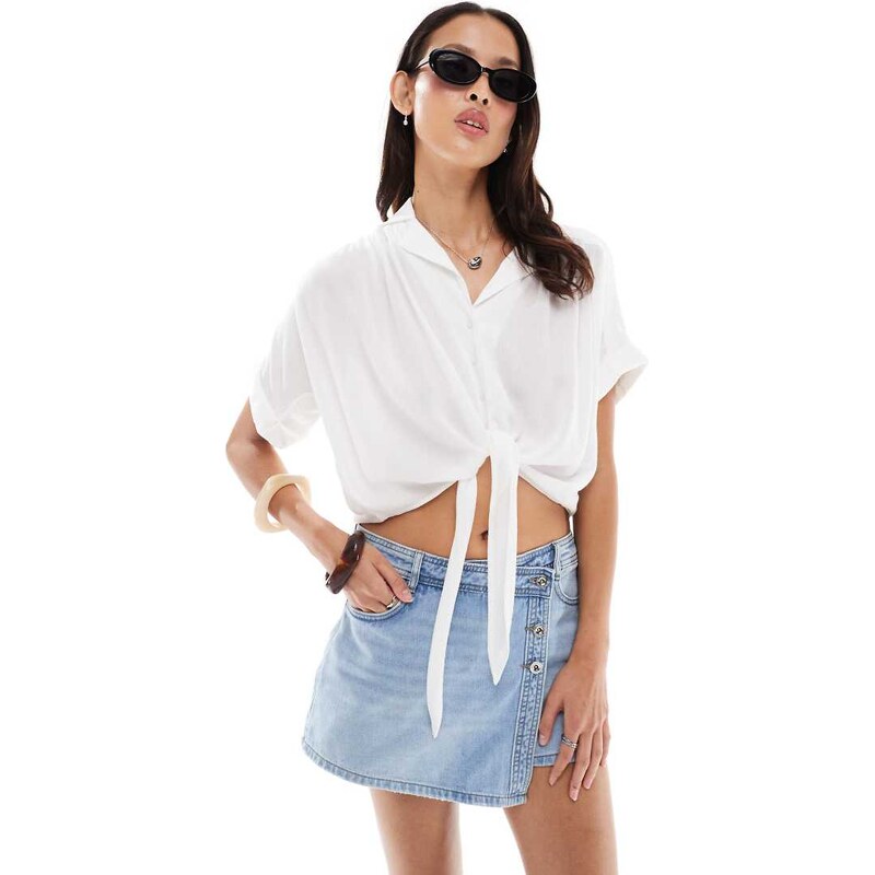 ONLY mini wrap skort in light wash blue
