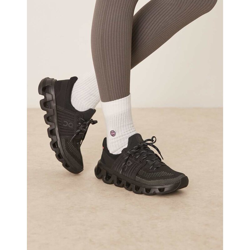 ON Cloudswift 4 AD running trainers in black 105906821