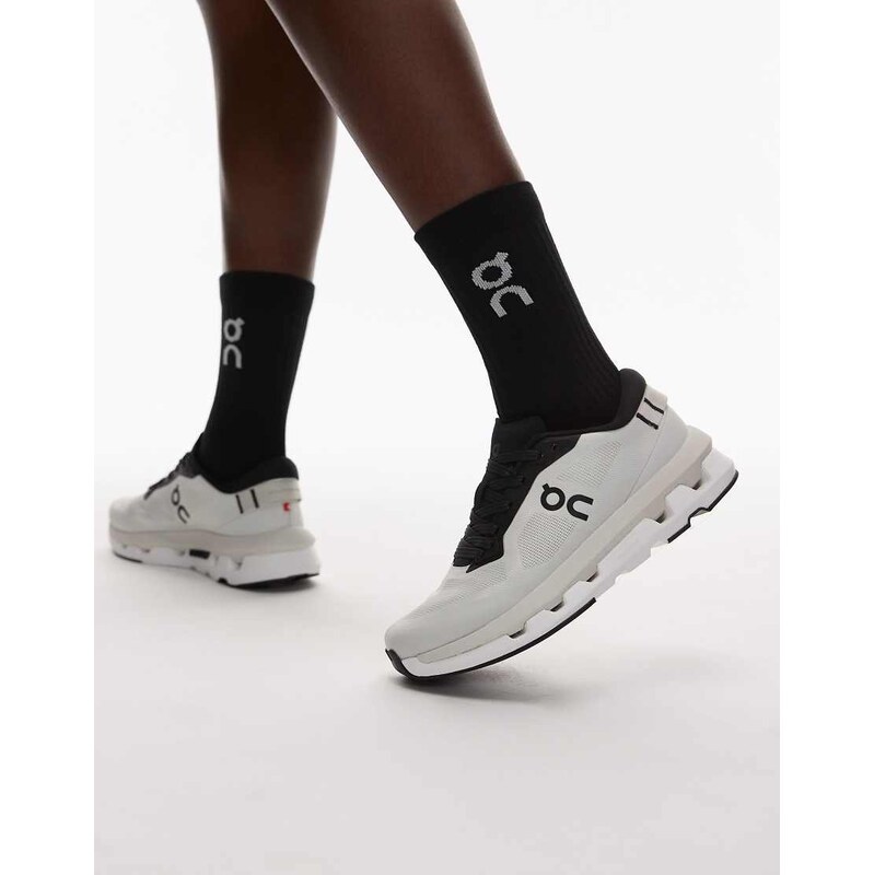 ON Cloudzone all day trainers in black and white-Grey 106645668