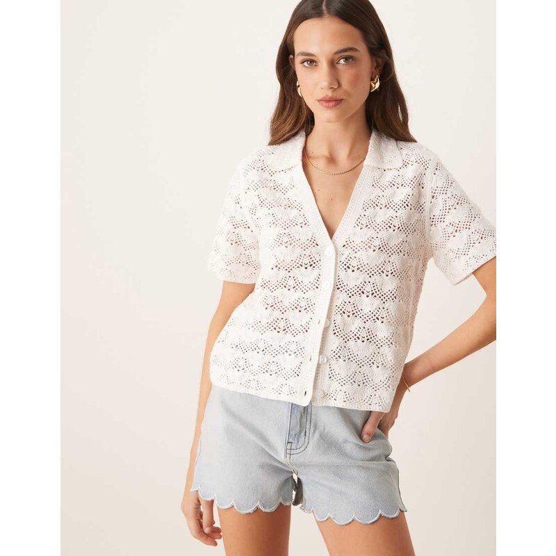 Abercrombie & Fitch relaxed textured polo shirt in shell print-Neutral 106532638
