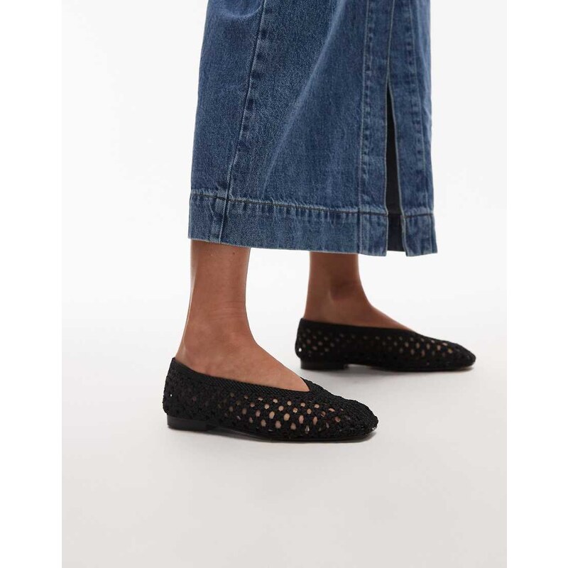 Topshop Beatti woven flat shoe in black 113598759