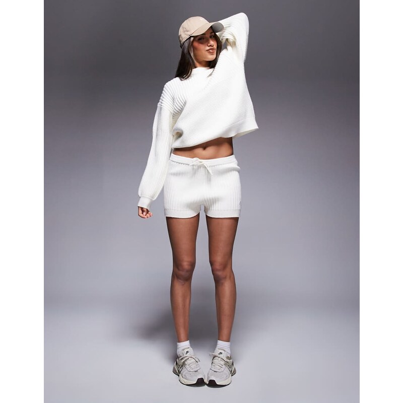 The Couture Club knitted shorts in beige-Neutral 105943335