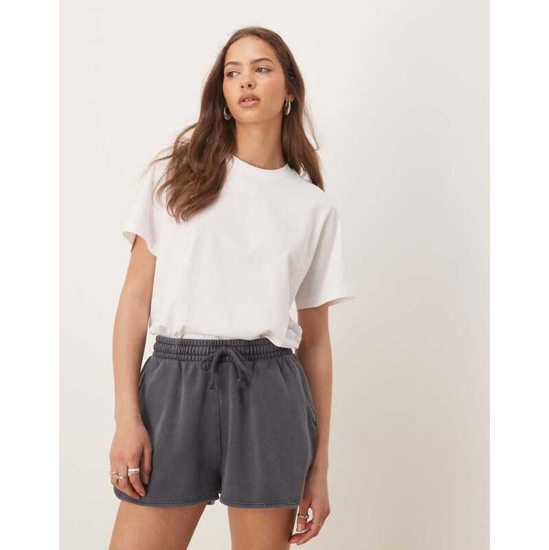 ASOS DESIGN regular fit crew neck t-shirt in white