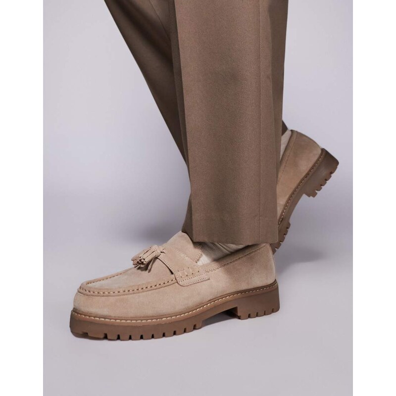 Walk London Sean tassel loafer in stone suede-Neutral