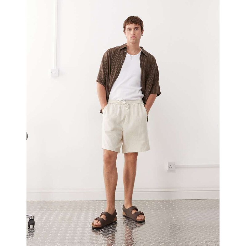 Weekday linen shorts in beige-Neutral
